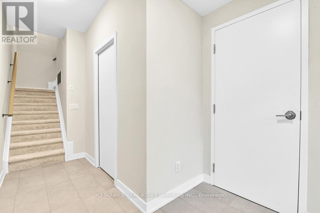 306 Rhonda Stewart Private, Ottawa, Ontario  K2S 1B9 - Photo 2 - X12156893