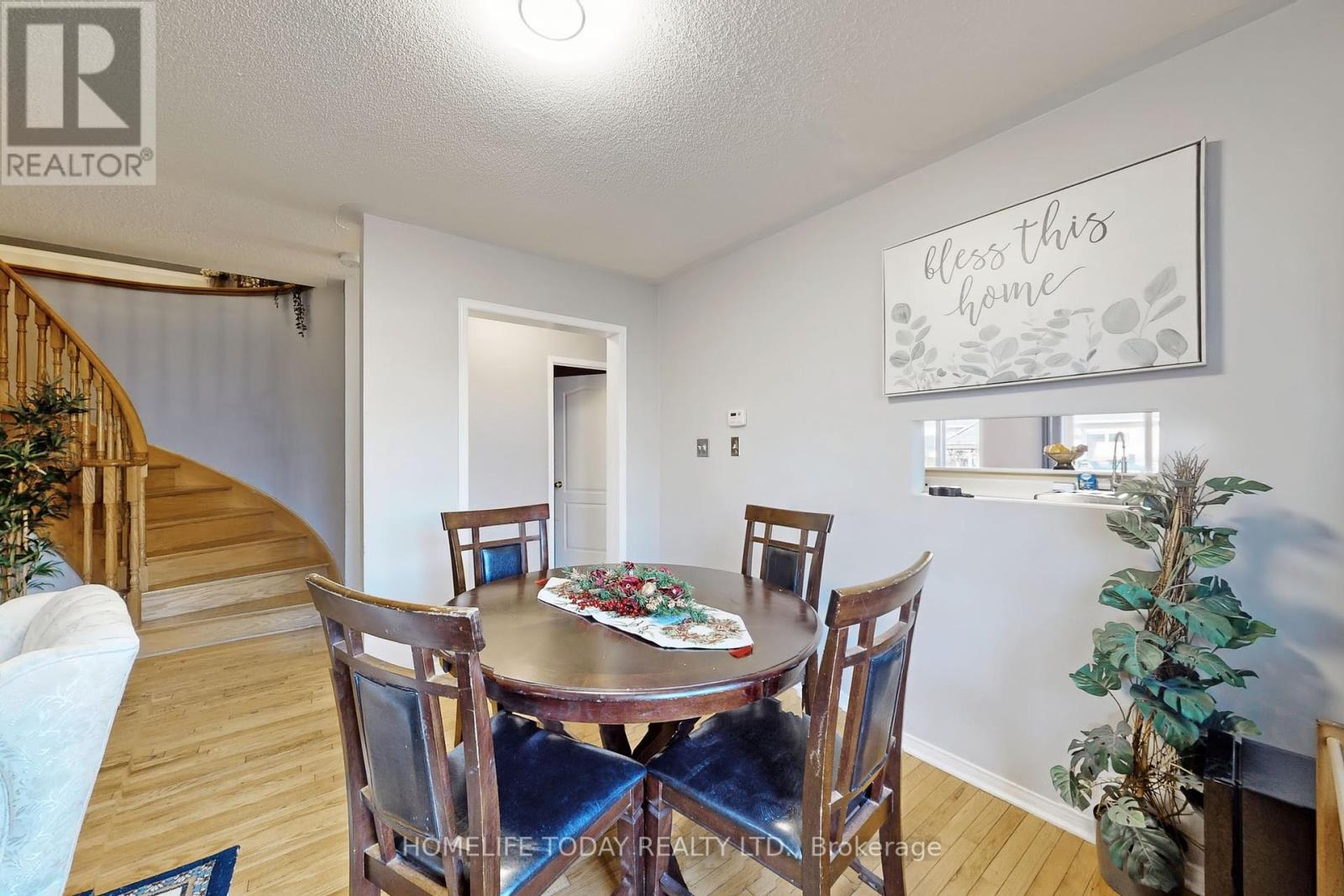 4 Kalmar Crescent, Richmond Hill (Oak Ridges), Ontario  L4E 3Z3 - Photo 9 - N12190755