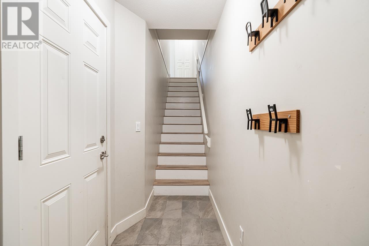 26 8533 Cumberland Place, Burnaby, British Columbia  V3N 5C1 - Photo 3 - R3009961