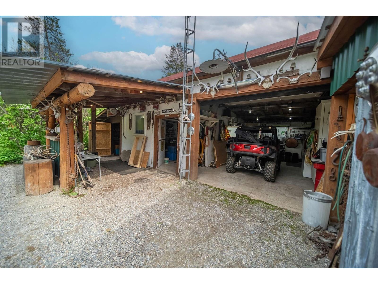 8201 Rock Creek Road, Galloway, BC V0B1T2
