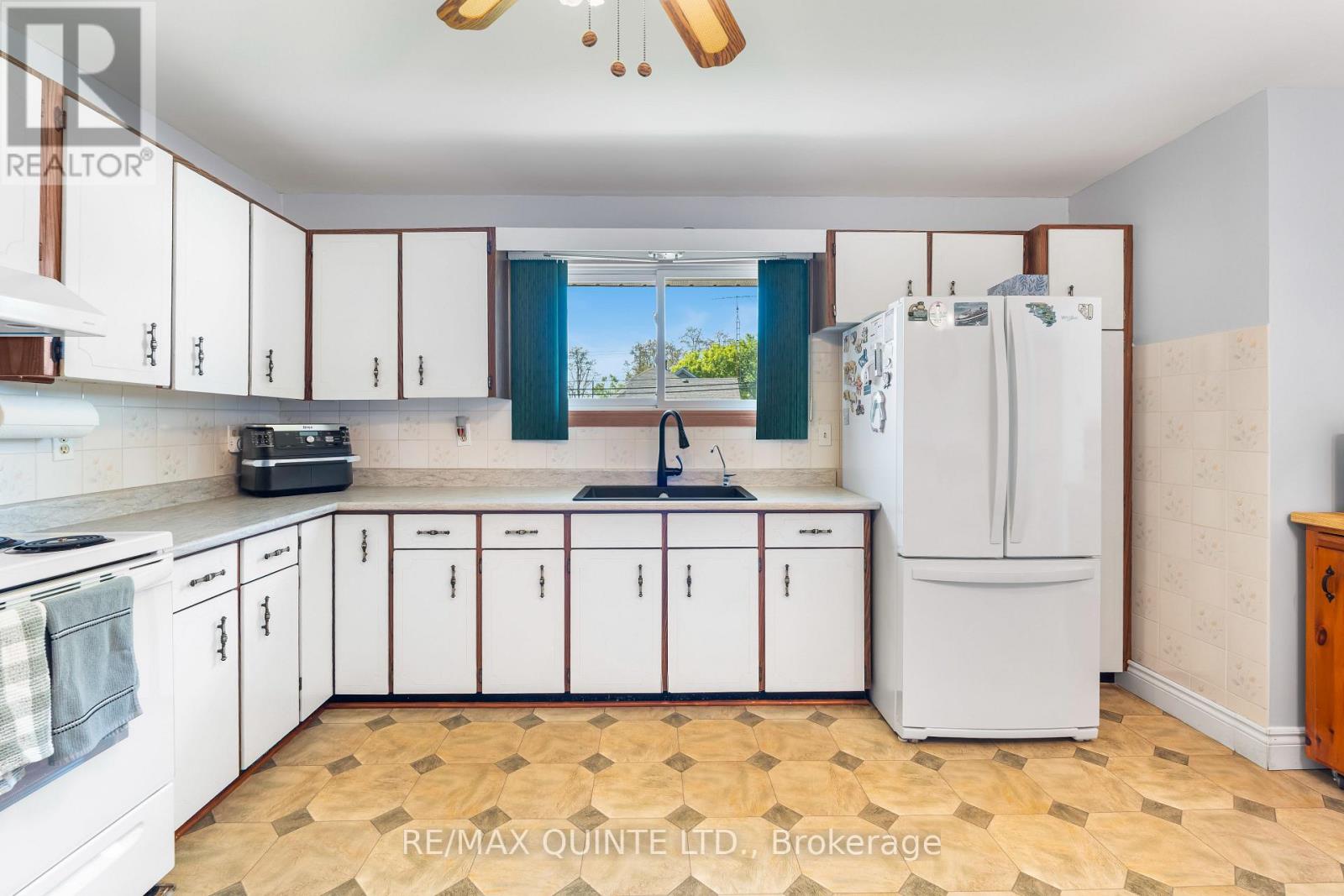 91 Hoskin Road, Belleville, Ontario  K8P 5N6 - Photo 6 - X12189566