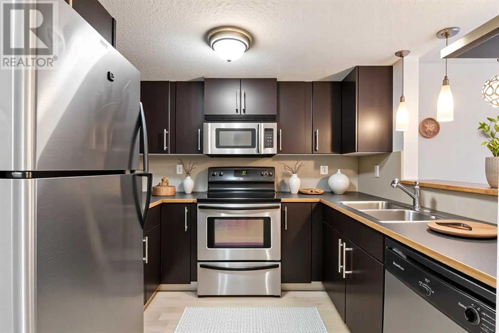 Property at 5205, 27 Grier Place NE image 4
