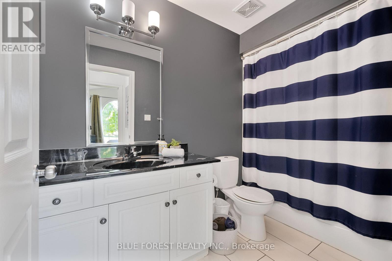 57 Augusta Crescent, St. Thomas, Ontario  N5R 6K1 - Photo 12 - X12190785