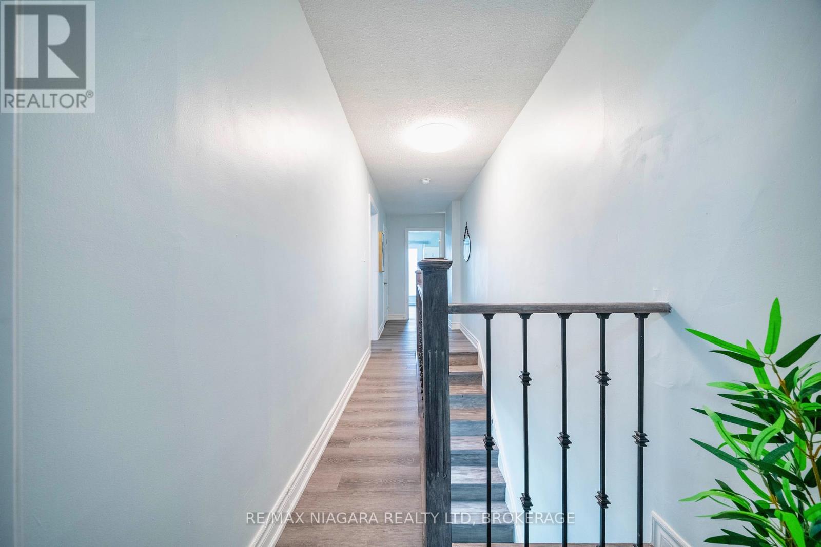 341 Clinton Street, Toronto, Ontario  M6G 2Y7 - Photo 28 - C12190478
