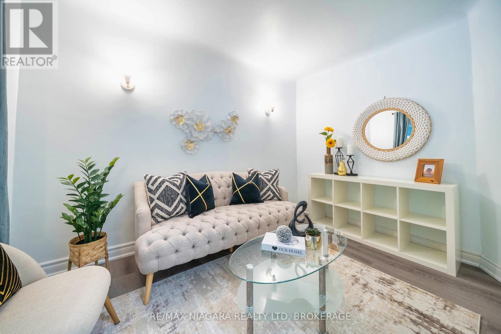 341 Clinton Street, Toronto, Ontario  M6G 2Y7 - Photo 7 - C12190478