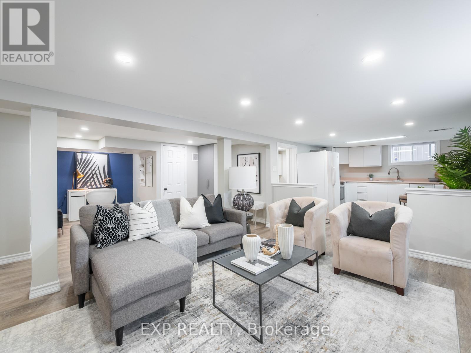210 Ashlar Road, Richmond Hill, Ontario  L4C 2W6 - Photo 25 - N12190563