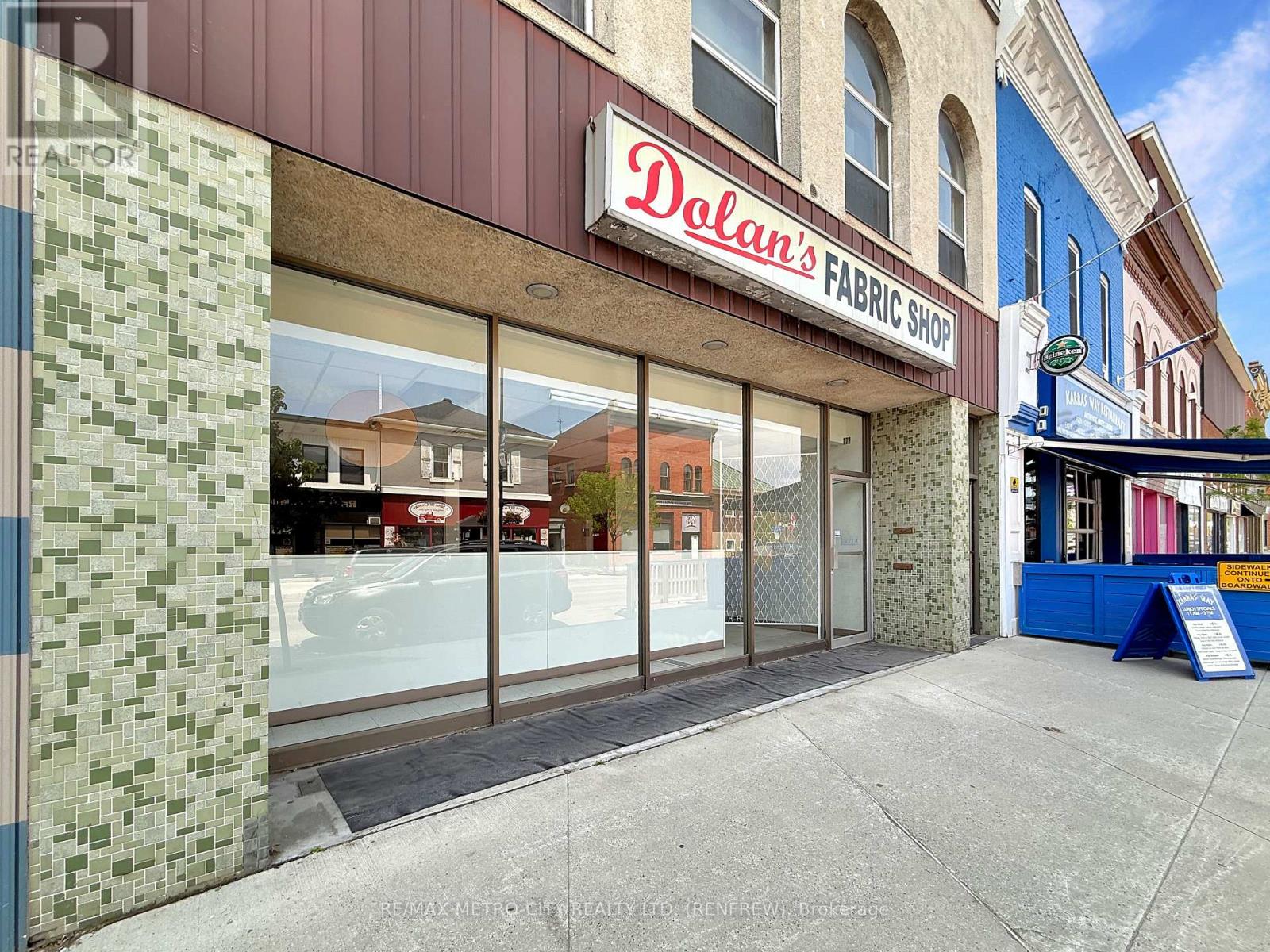 170-172 Raglan Street S, Renfrew, Ontario  K7V 1R1 - Photo 1 - X12190758