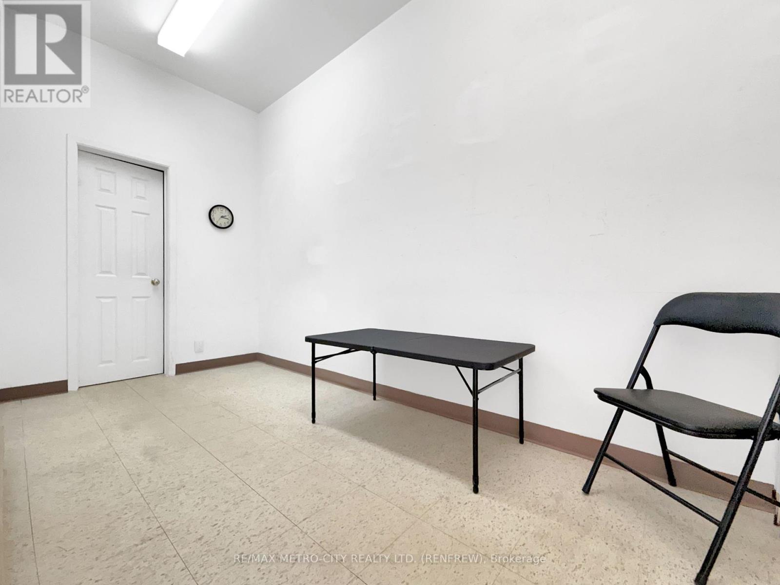 170-172 Raglan Street S, Renfrew, Ontario  K7V 1R1 - Photo 9 - X12190758