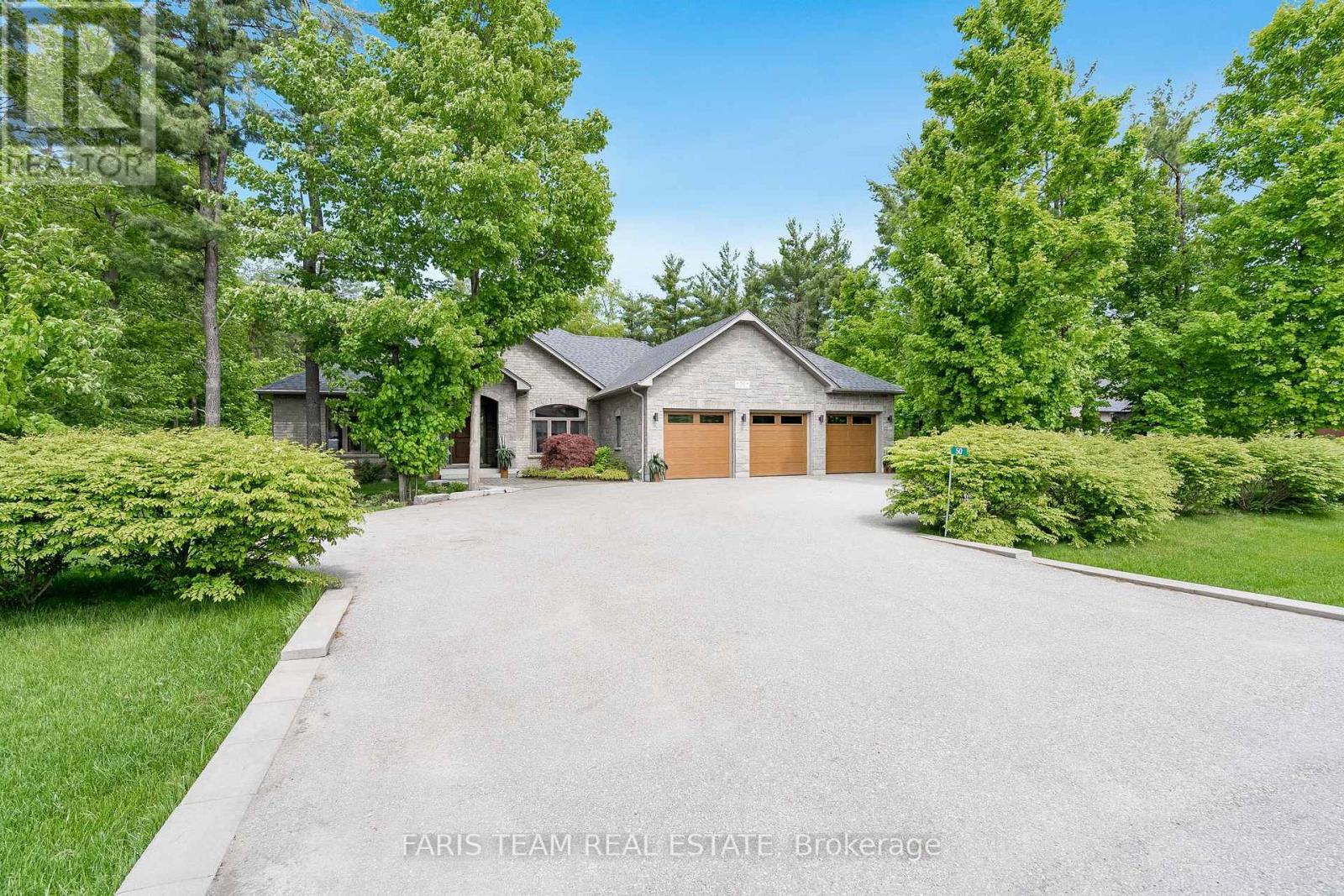 50 Mennill Drive, Springwater (Minesing), Ontario  L9X 0J2 - Photo 1 - S12124902