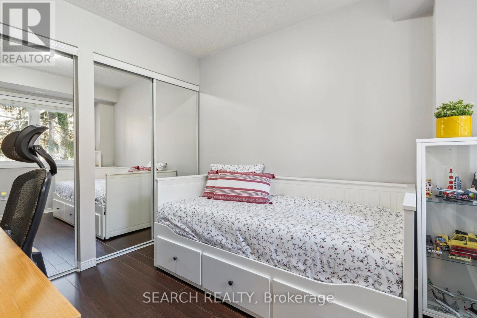 202 - 4975 Southampton Drive, Mississauga, Ontario  L5M 8E1 - Photo 13 - W12119244