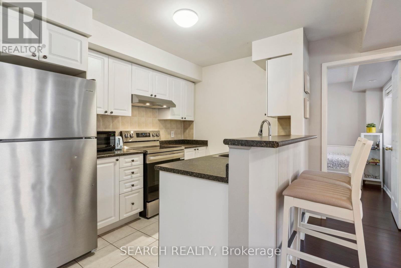 202 - 4975 Southampton Drive, Mississauga, Ontario  L5M 8E1 - Photo 6 - W12119244