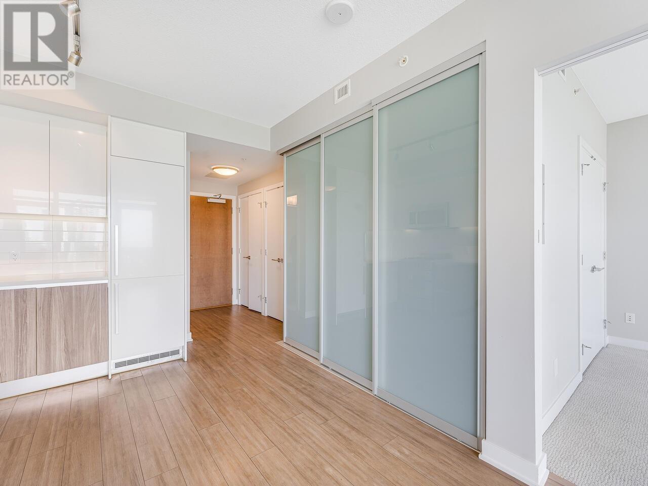 1503 4900 Lennox Lane, Burnaby, British Columbia  V5H 0G9 - Photo 13 - R2980734