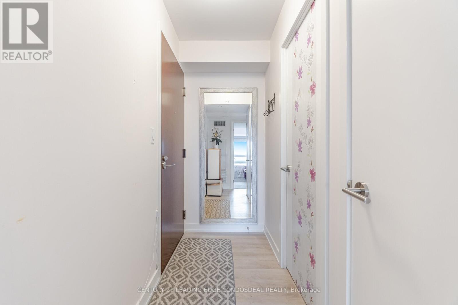 405 - 120 Varna Drive, Toronto (Englemount-Lawrence), Ontario  M6A 0B3 - Photo 8 - C12190757