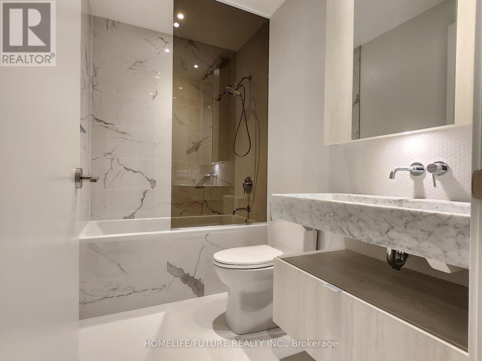 5305 - 11 Yorkville Avenue, Toronto (Annex), Ontario  M4W 1L2 - Photo 8 - C12190762