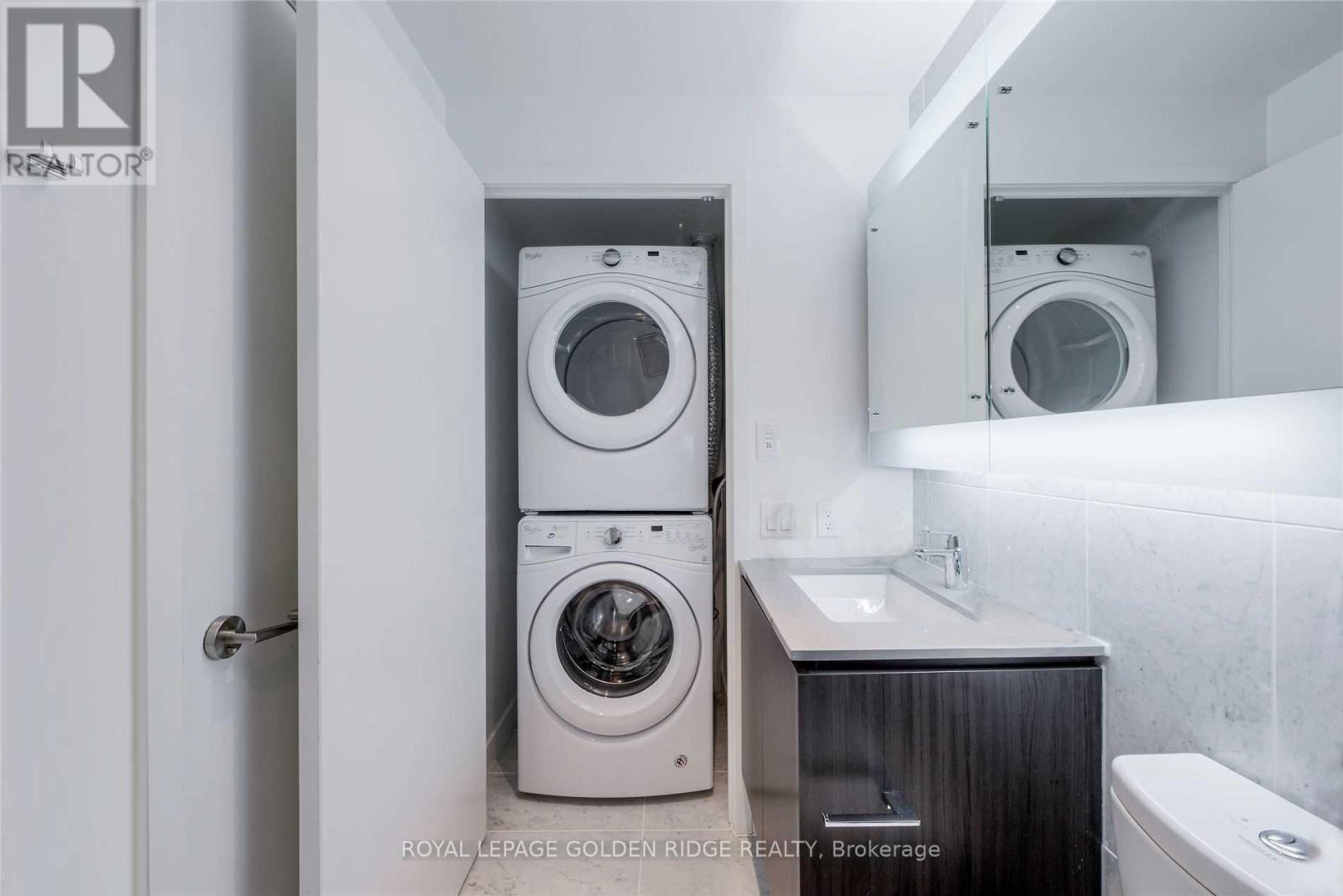 1108 - 117 Mcmahon Drive, Toronto (Bayview Village), Ontario  M2K 0E4 - Photo 8 - C12190784