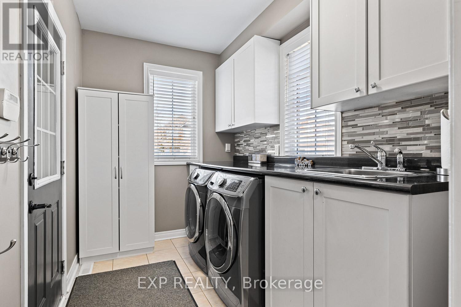 46 Emily Carr Crescent, Caledon, Ontario  L7E 2K9 - Photo 13 - W12059948