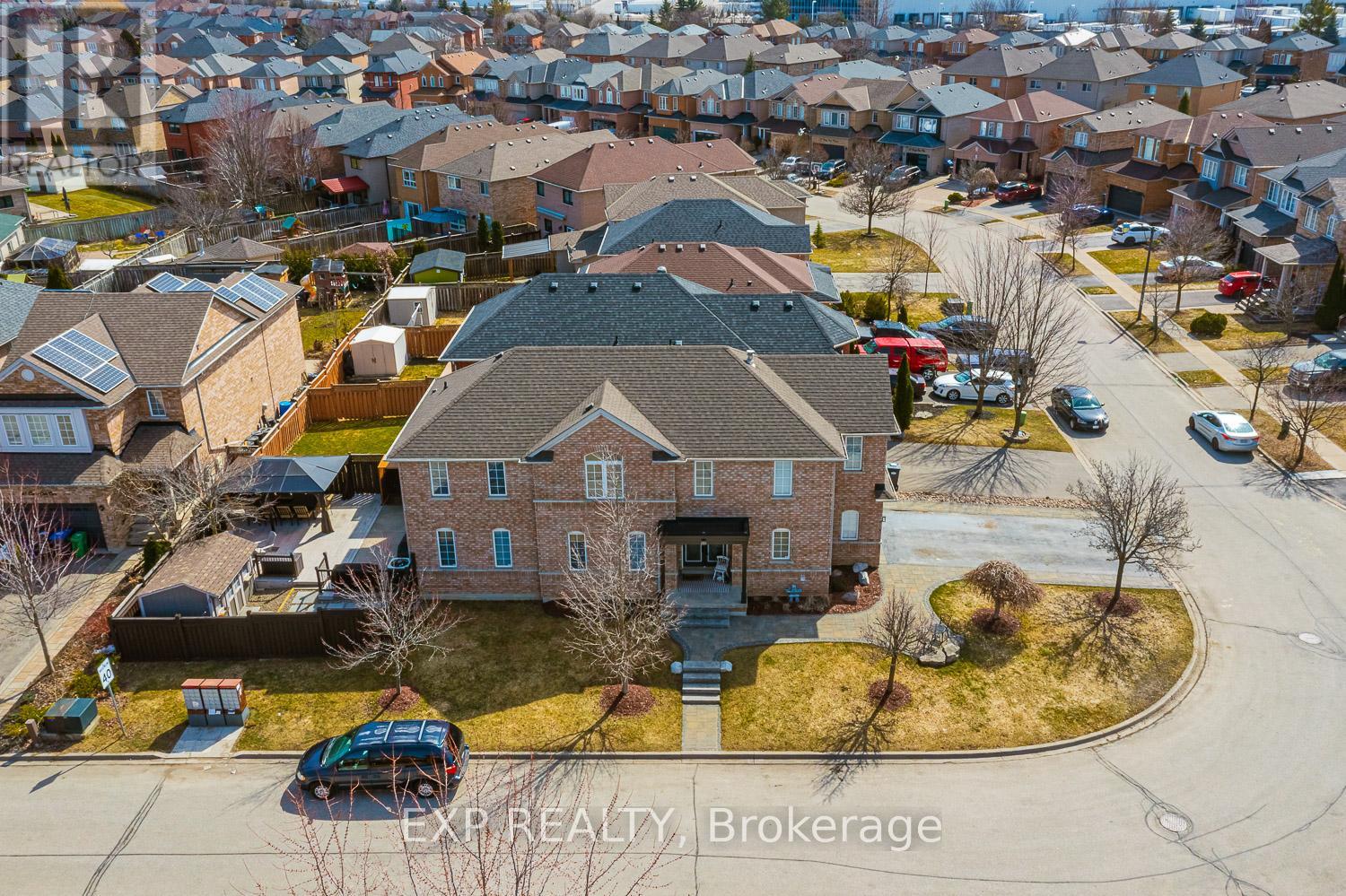 46 Emily Carr Crescent, Caledon, Ontario  L7E 2K9 - Photo 41 - W12059948