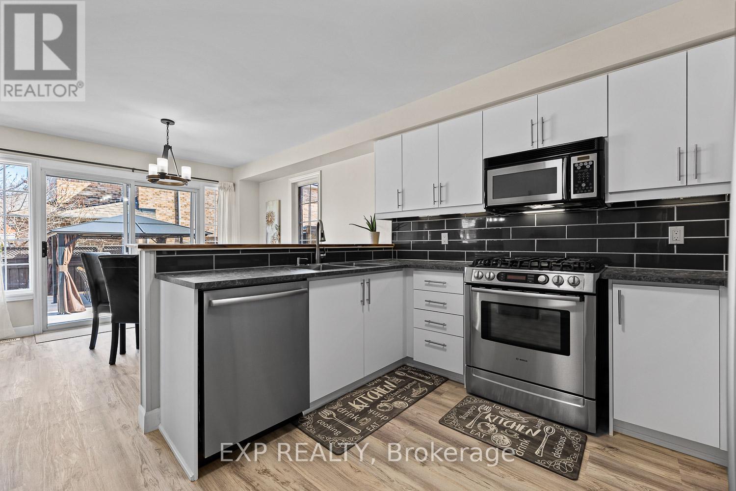 46 Emily Carr Crescent, Caledon, Ontario  L7E 2K9 - Photo 9 - W12059948
