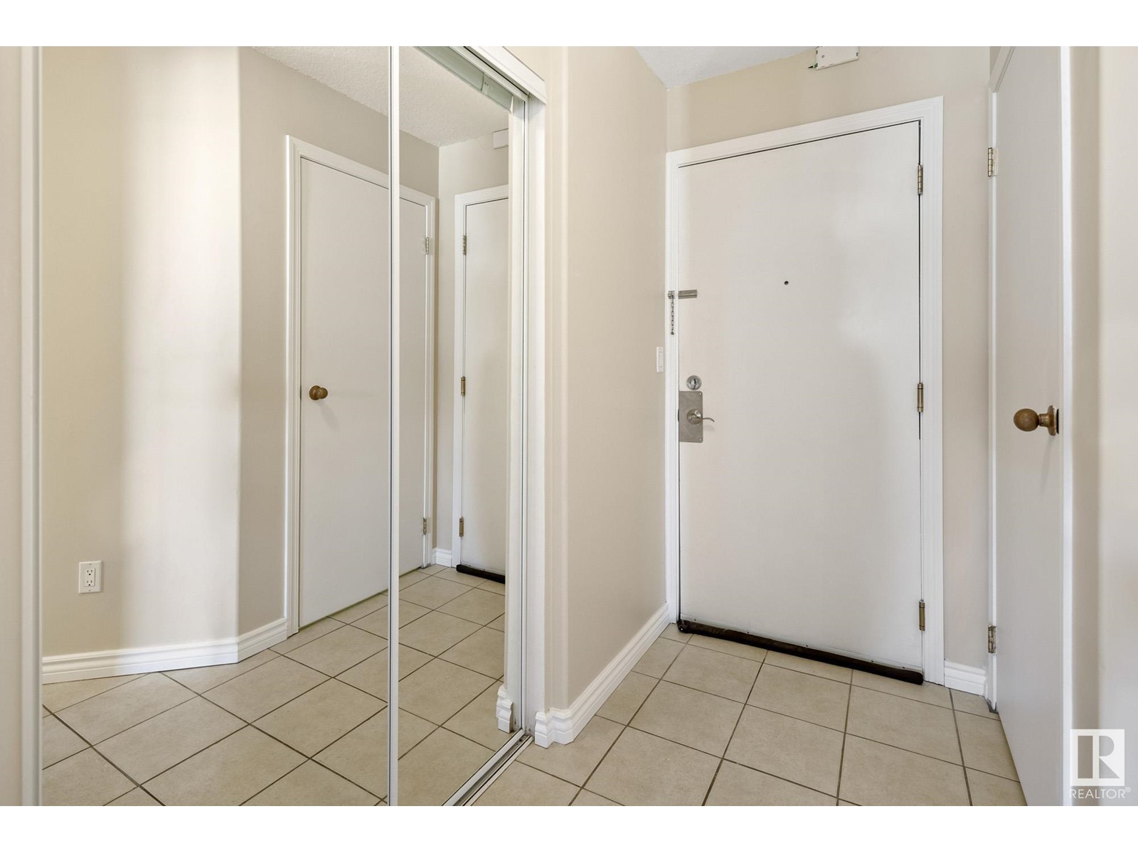 #306 9619 174 St Nw, Edmonton, Alberta  T5T 6C6 - Photo 2 - E4439091
