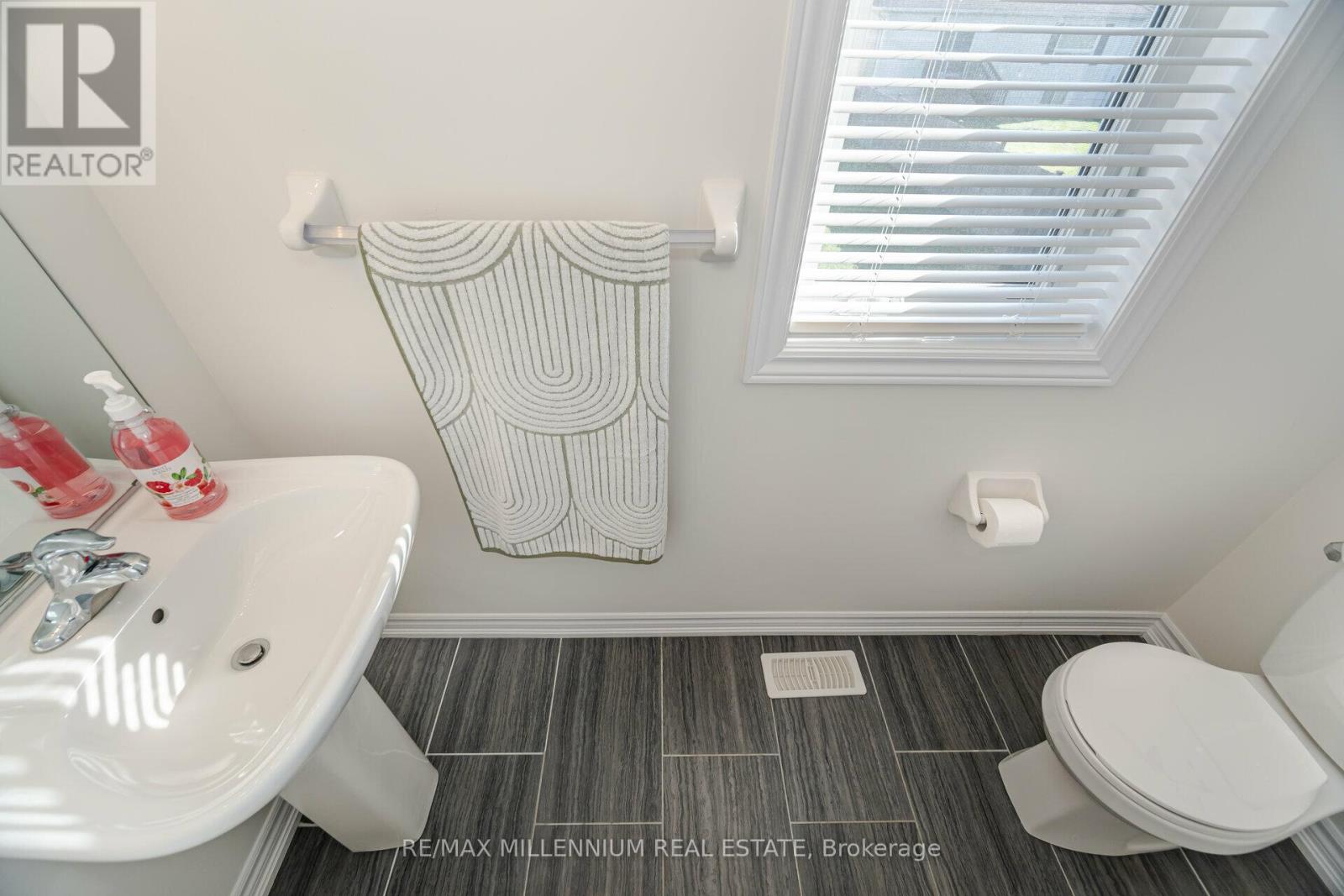 200 Lia Drive, Clearview (Stayner), Ontario  L0M 1S0 - Photo 19 - S12190781