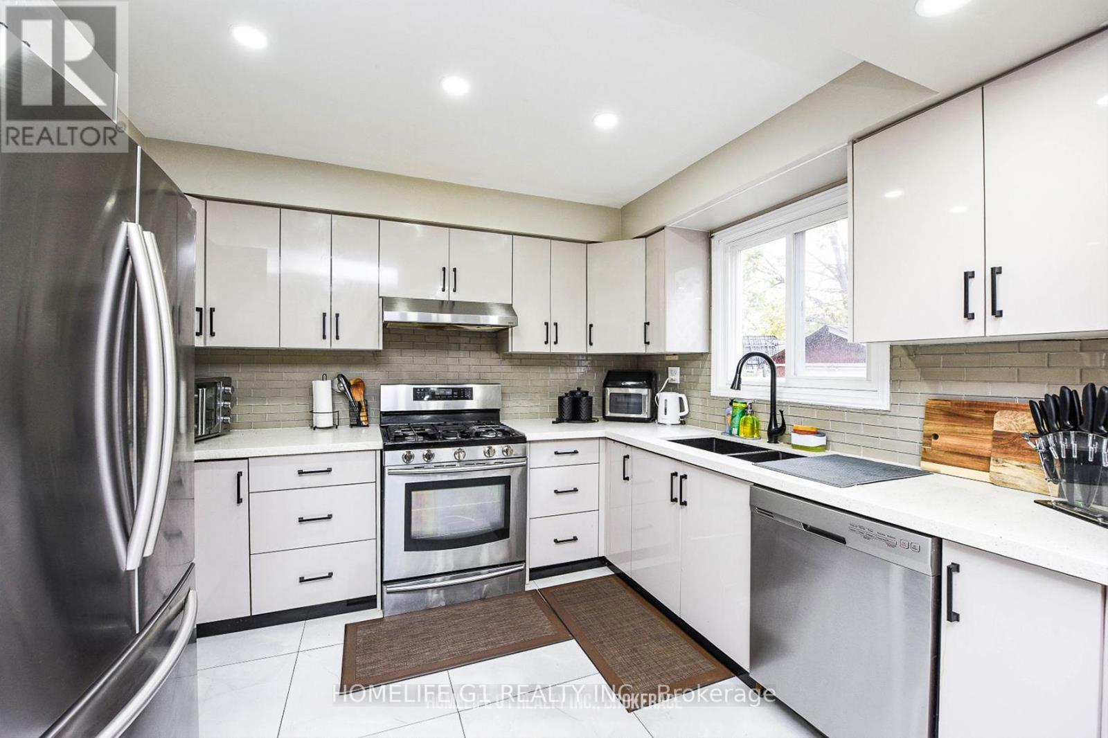 432 Rutherford Road N, Brampton (Madoc), Ontario  L6V 3R9 - Photo 11 - W12190759