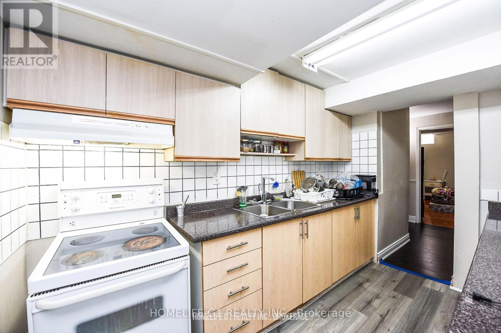 432 Rutherford Road N, Brampton (Madoc), Ontario  L6V 3R9 - Photo 33 - W12190759