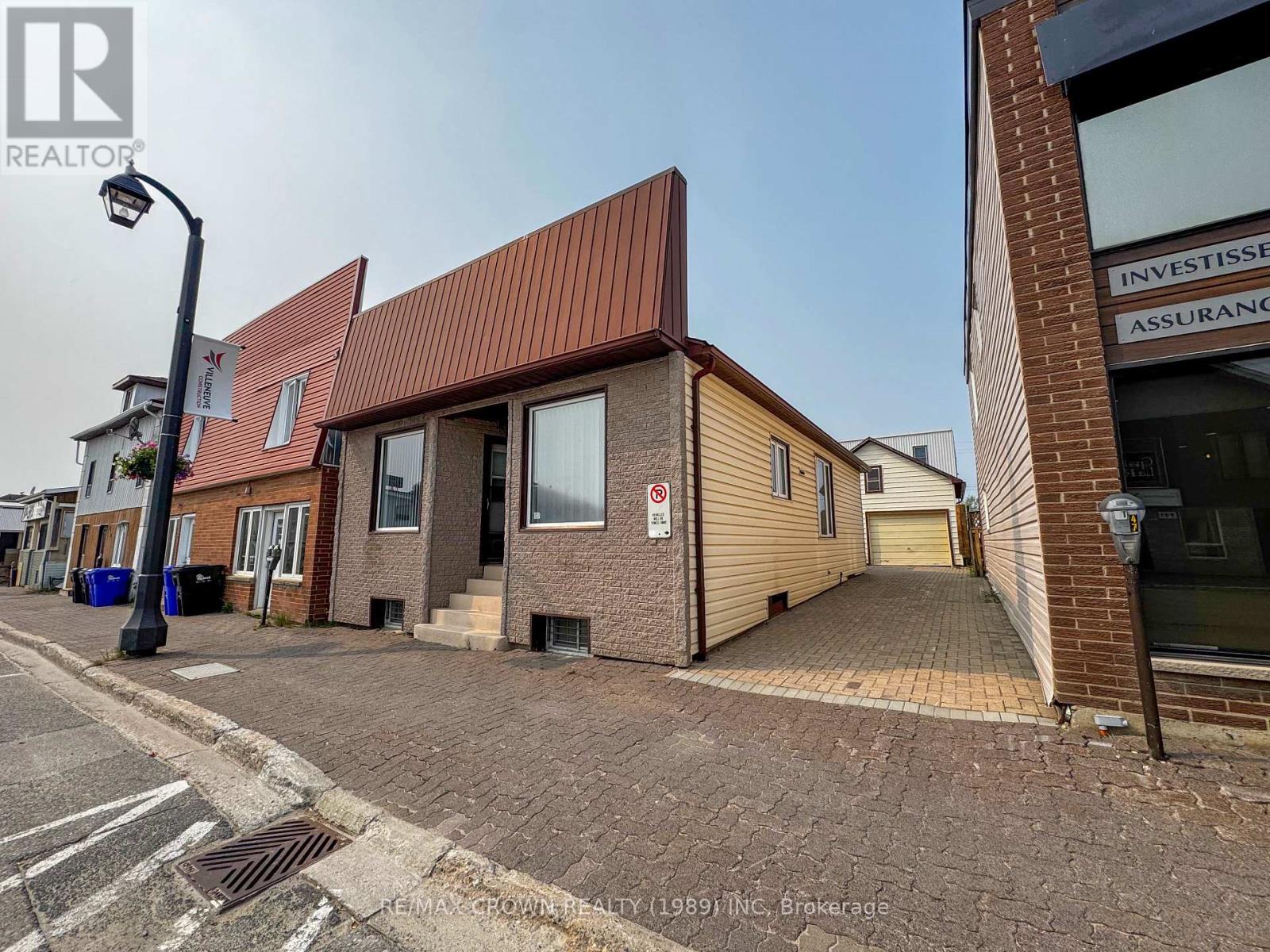 906 GEORGE STREET, Hearst, Ontario