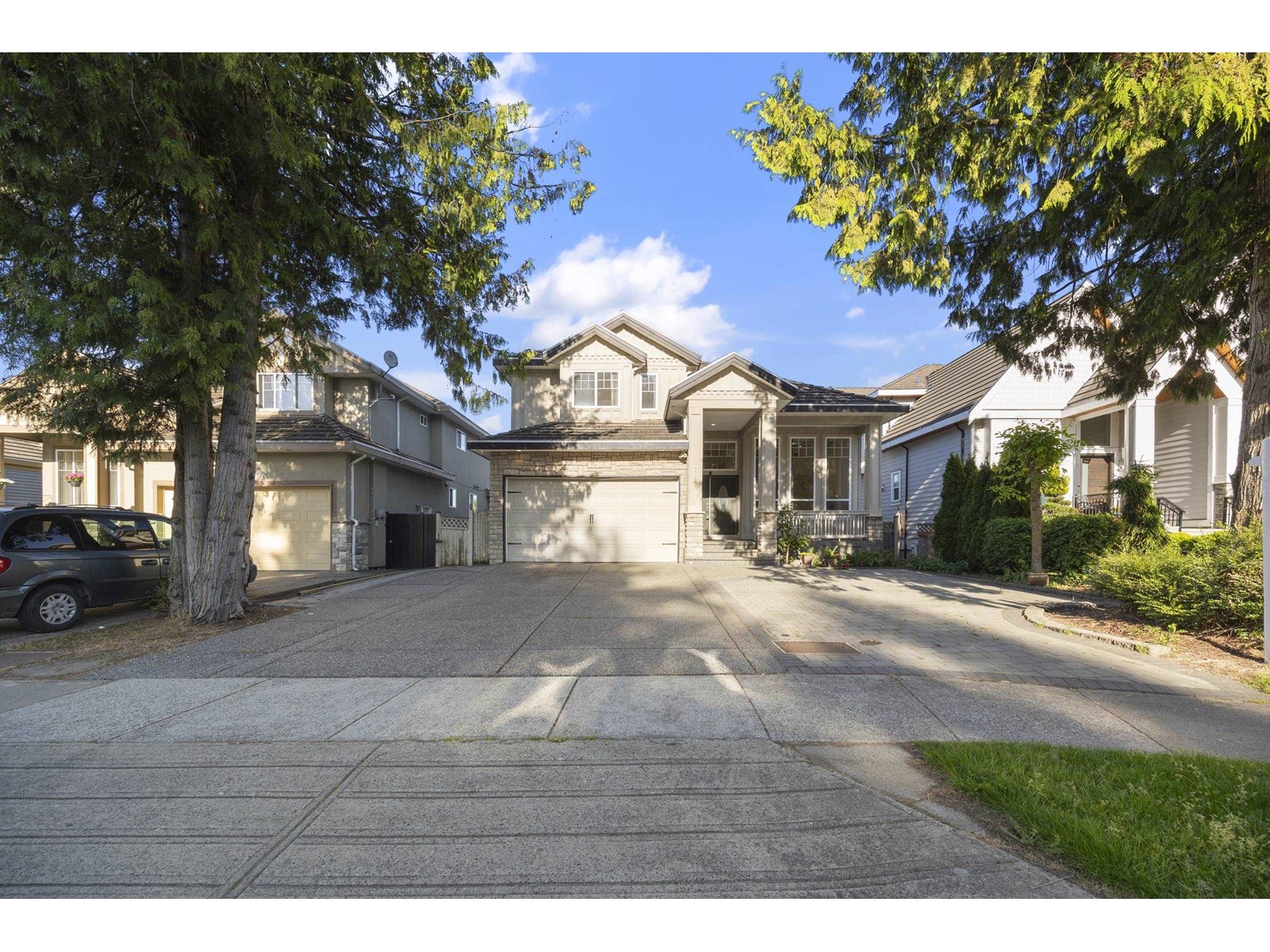 Property at 7376 148 STREET image 2
