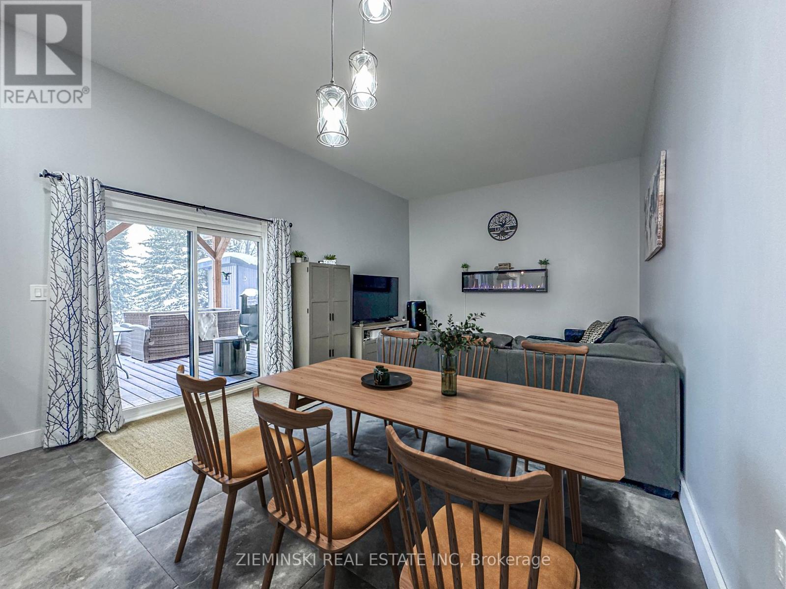 1016 Highway Beach Road, Iroquois Falls, Ontario  P0K 1G0 - Photo 10 - T12190821