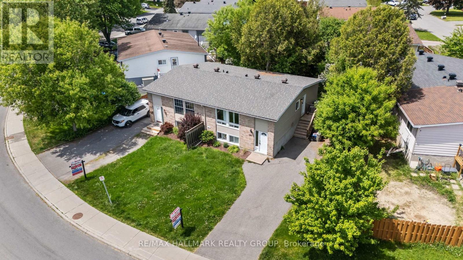 137 Glamorgan Drive, Ottawa, Ontario  K2L 1R7 - Photo 6 - X12190826