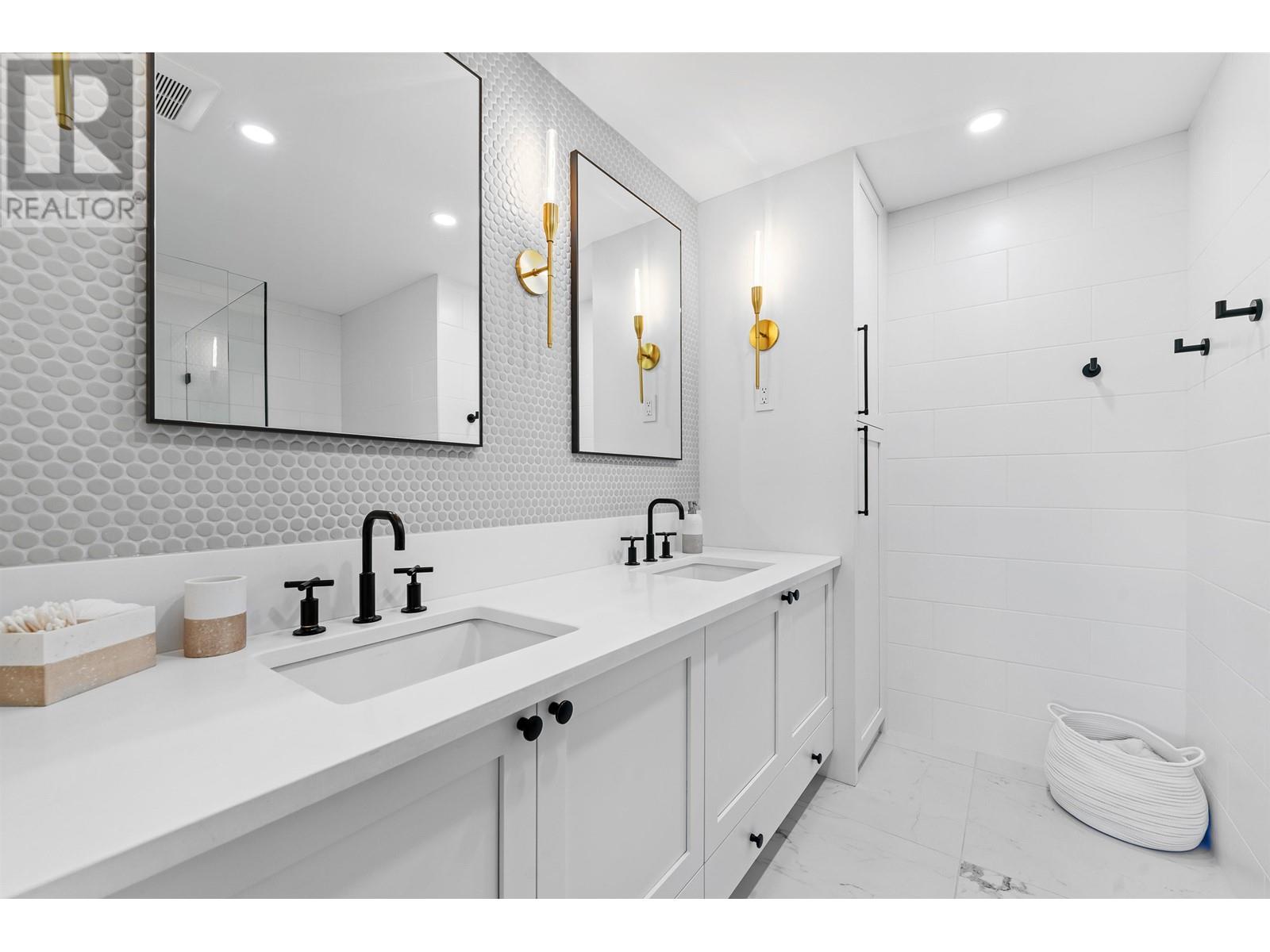 215 2121 W 6th Avenue, Vancouver, British Columbia  V6K 1V5 - Photo 20 - R3010307