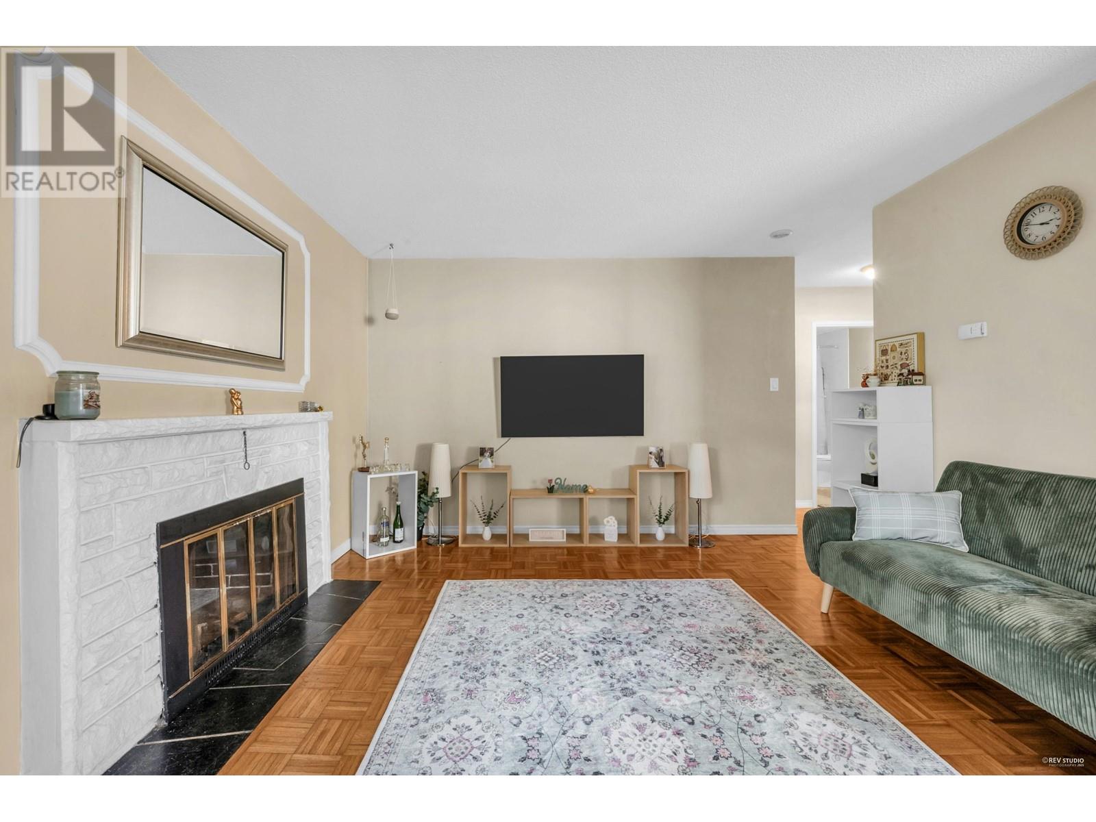 2 140 E 20th Street, North Vancouver, British Columbia  V7L 3A4 - Photo 4 - R3010312