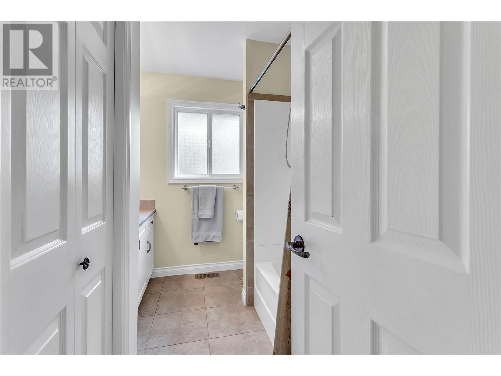 935 Eagle Drive, Kelowna, British Columbia  V1Y 4S9 - Photo 30 - 10350374