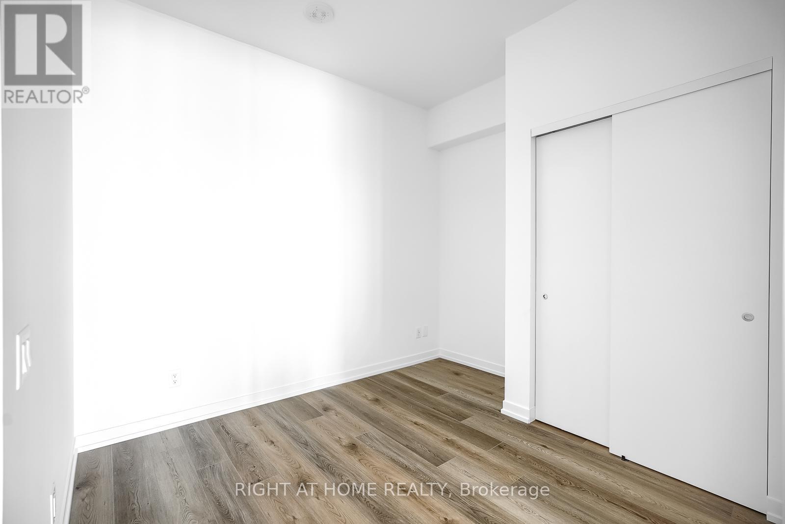 410 - 863 St. Clair Avenue W, Toronto, Ontario  M6C 1C4 - Photo 8 - C12190828