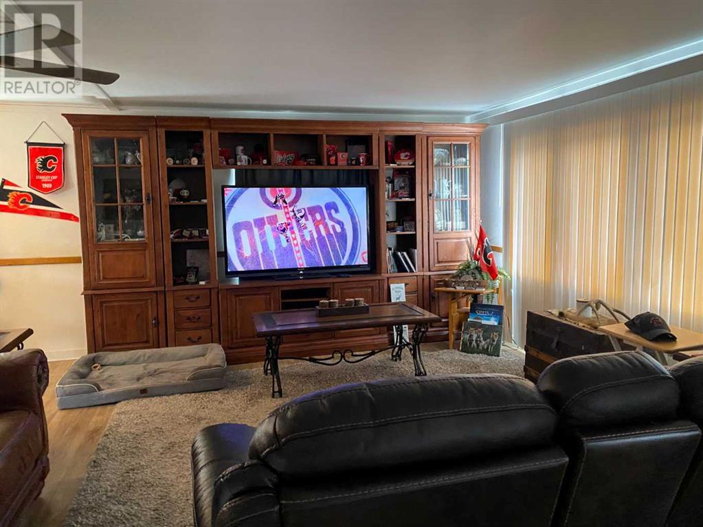 1801 135 Street, Blairmore, Alberta  T0K 0E0 - Photo 3 - A2224308