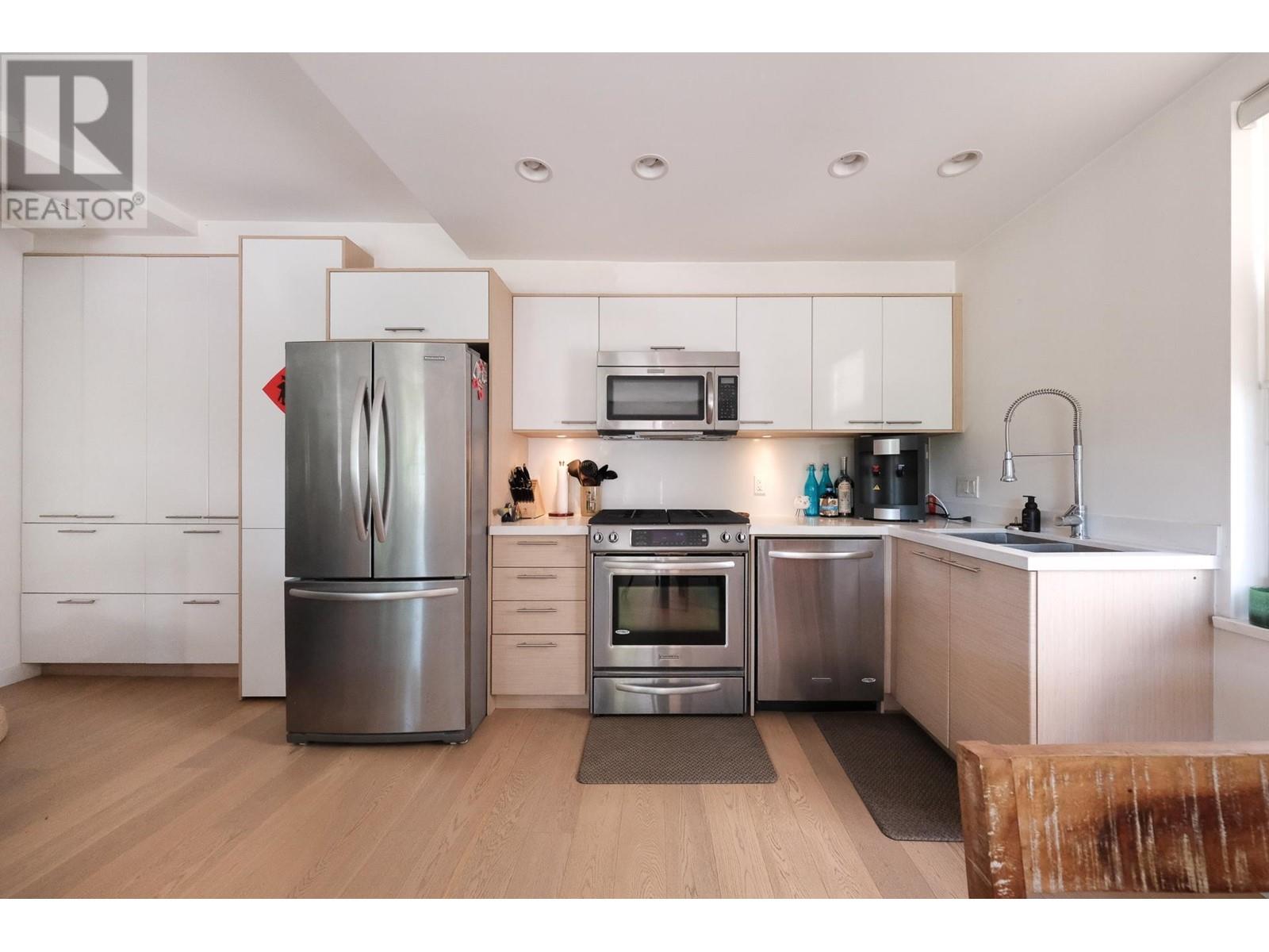3197 St. George Street, Vancouver, British Columbia  V5T 3R9 - Photo 6 - R3010320