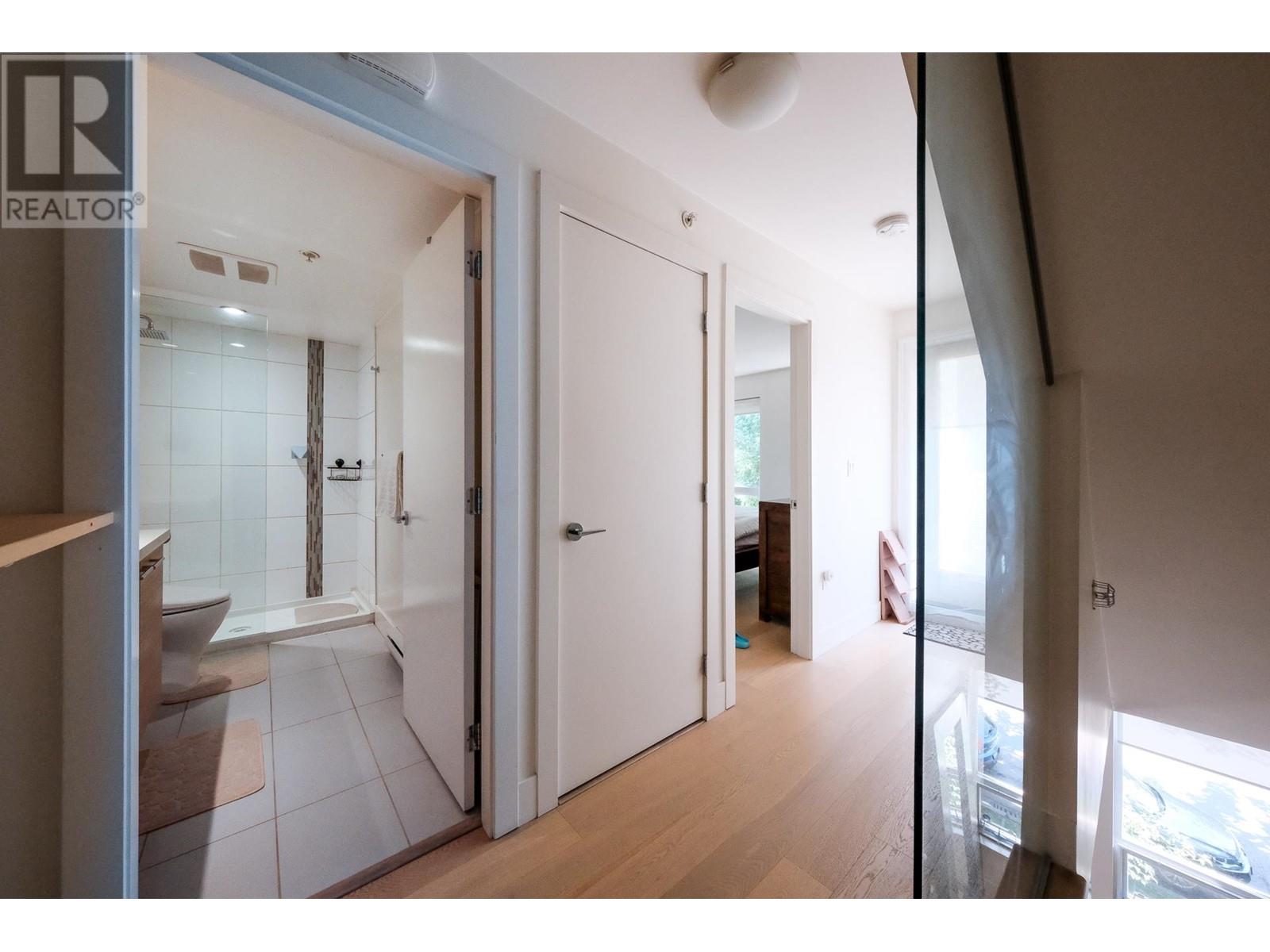 3197 St. George Street, Vancouver, British Columbia  V5T 3R9 - Photo 14 - R3010320