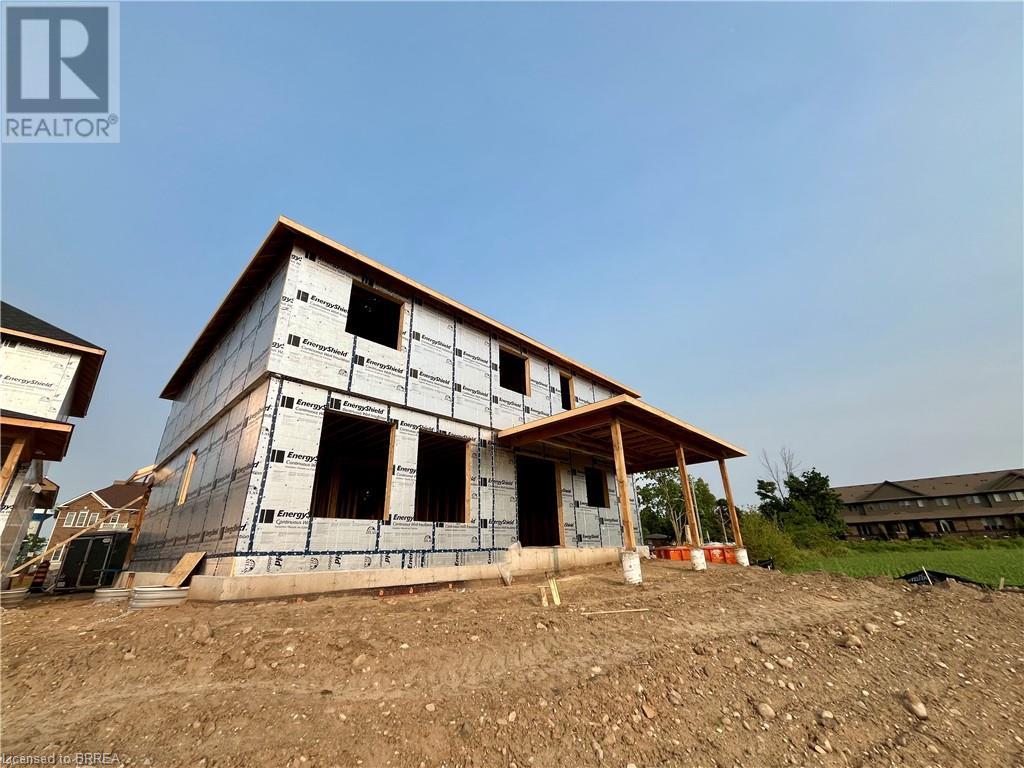 Property at 102 OAK Avenue image 3