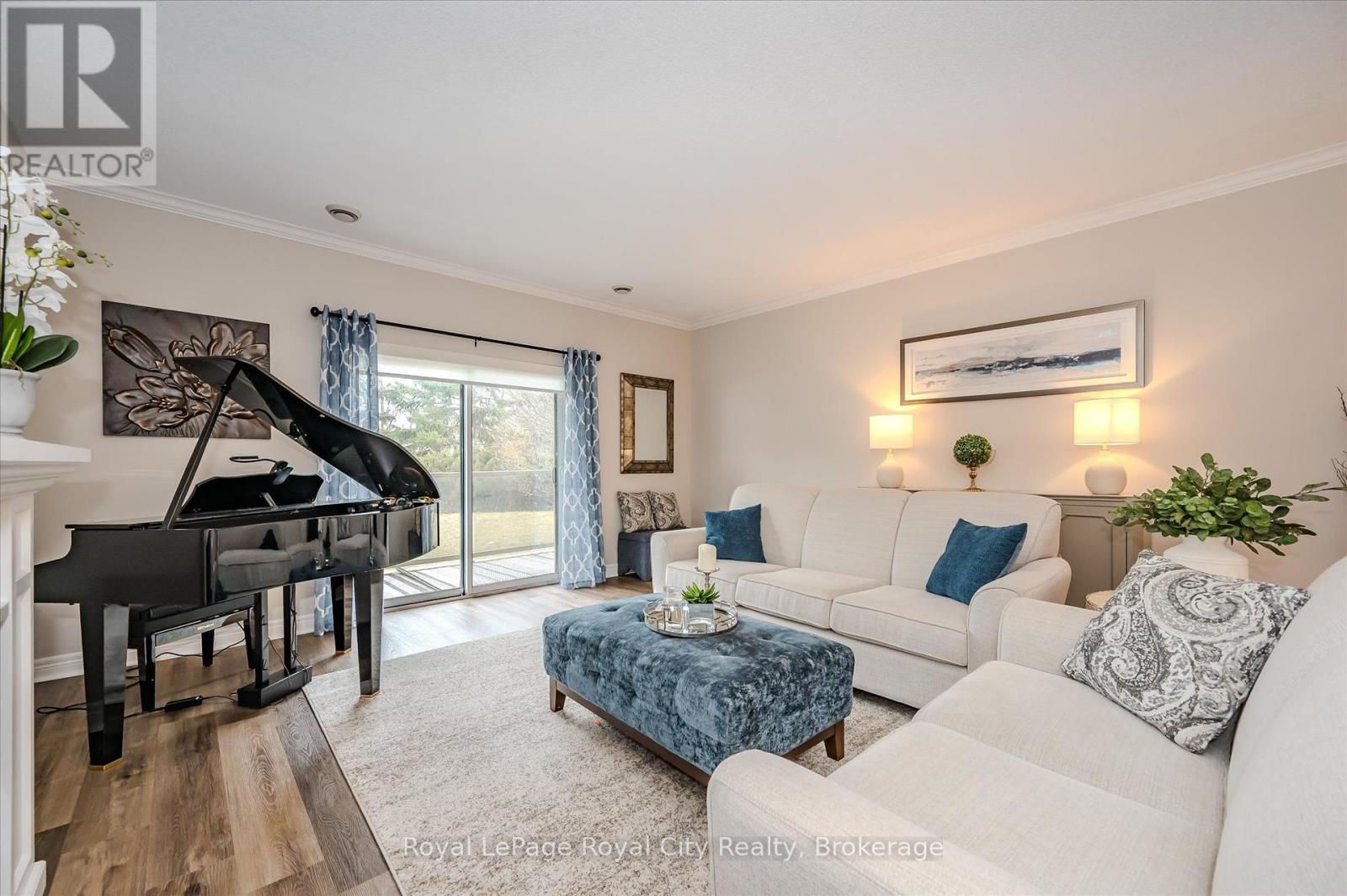 Property at 104 - 60 WYNDHAM STREET S image 1