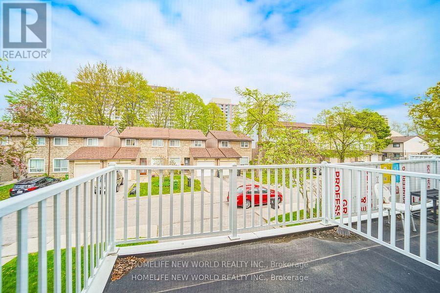 118 - 126 Dusay Place, Toronto, Ontario  M1W 2N2 - Photo 1 - E12189103