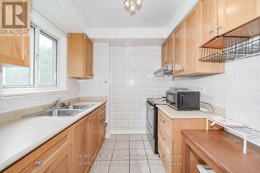 118 - 126 Dusay Place, Toronto, Ontario  M1W 2N2 - Photo 7 - E12189103