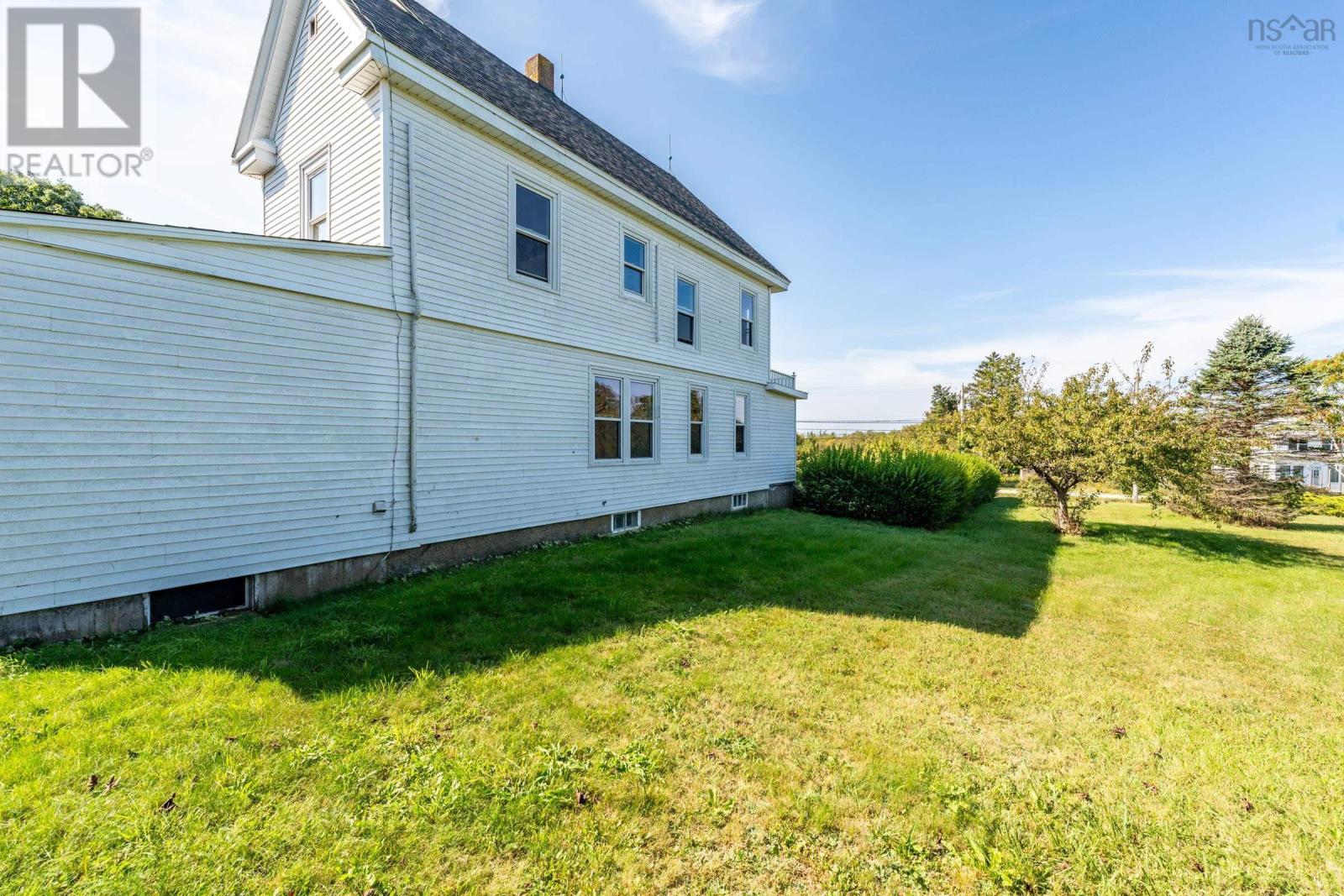8838 Highway 1, Meteghan River, Nova Scotia  B0W 2L0 - Photo 6 - 202508293