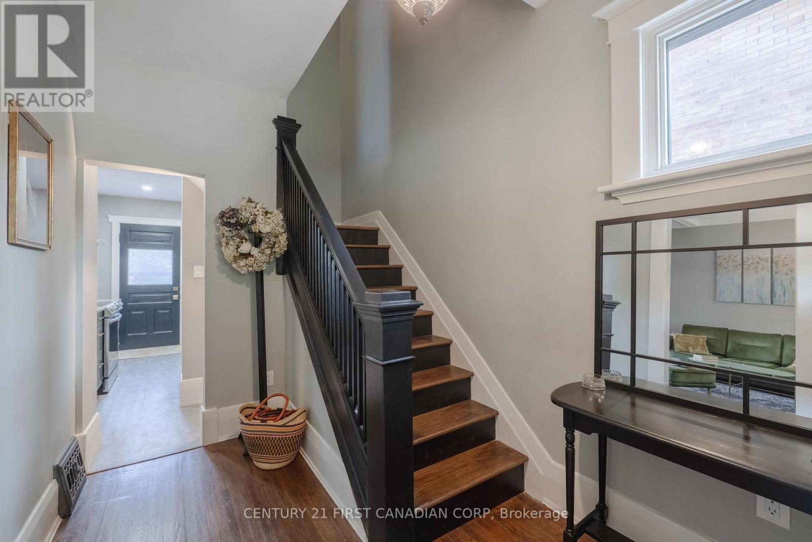 170 Langarth Street E, London South, Ontario  N6C 1Z5 - Photo 14 - X12190878