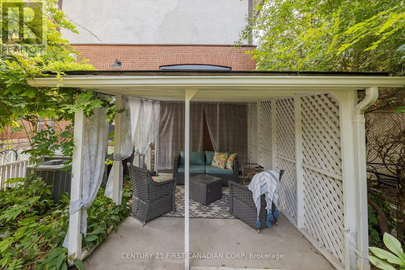 170 Langarth Street E, London South, Ontario  N6C 1Z5 - Photo 34 - X12190878