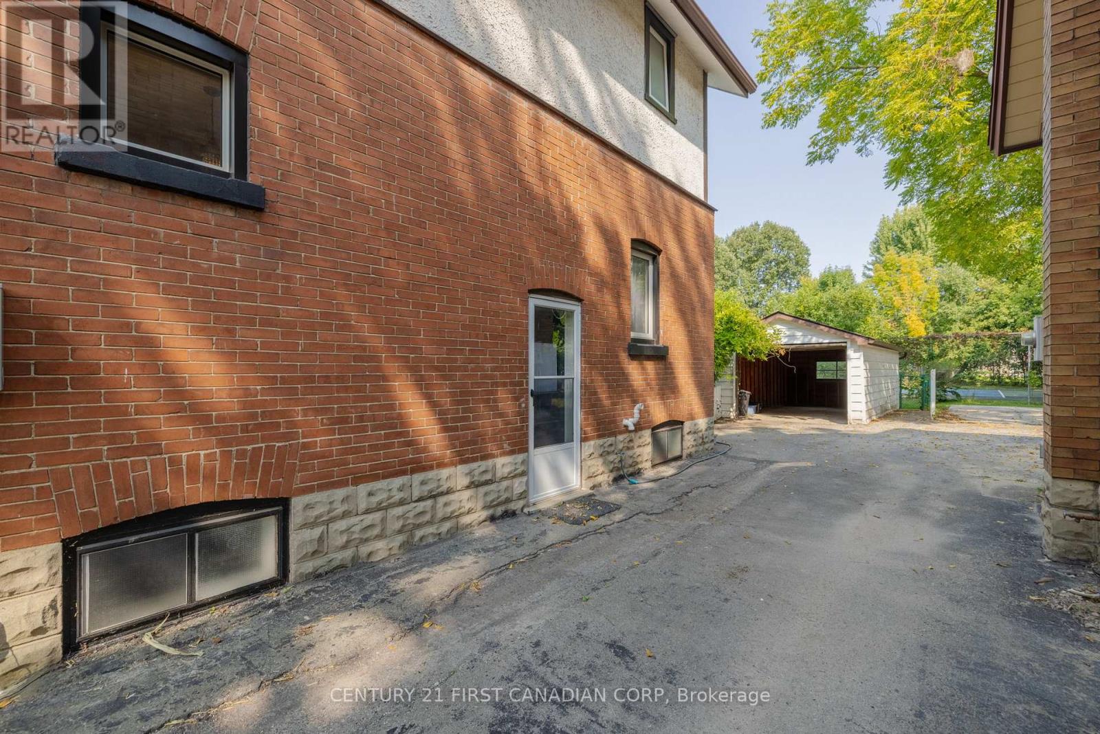 170 Langarth Street E, London South, Ontario  N6C 1Z5 - Photo 35 - X12190878