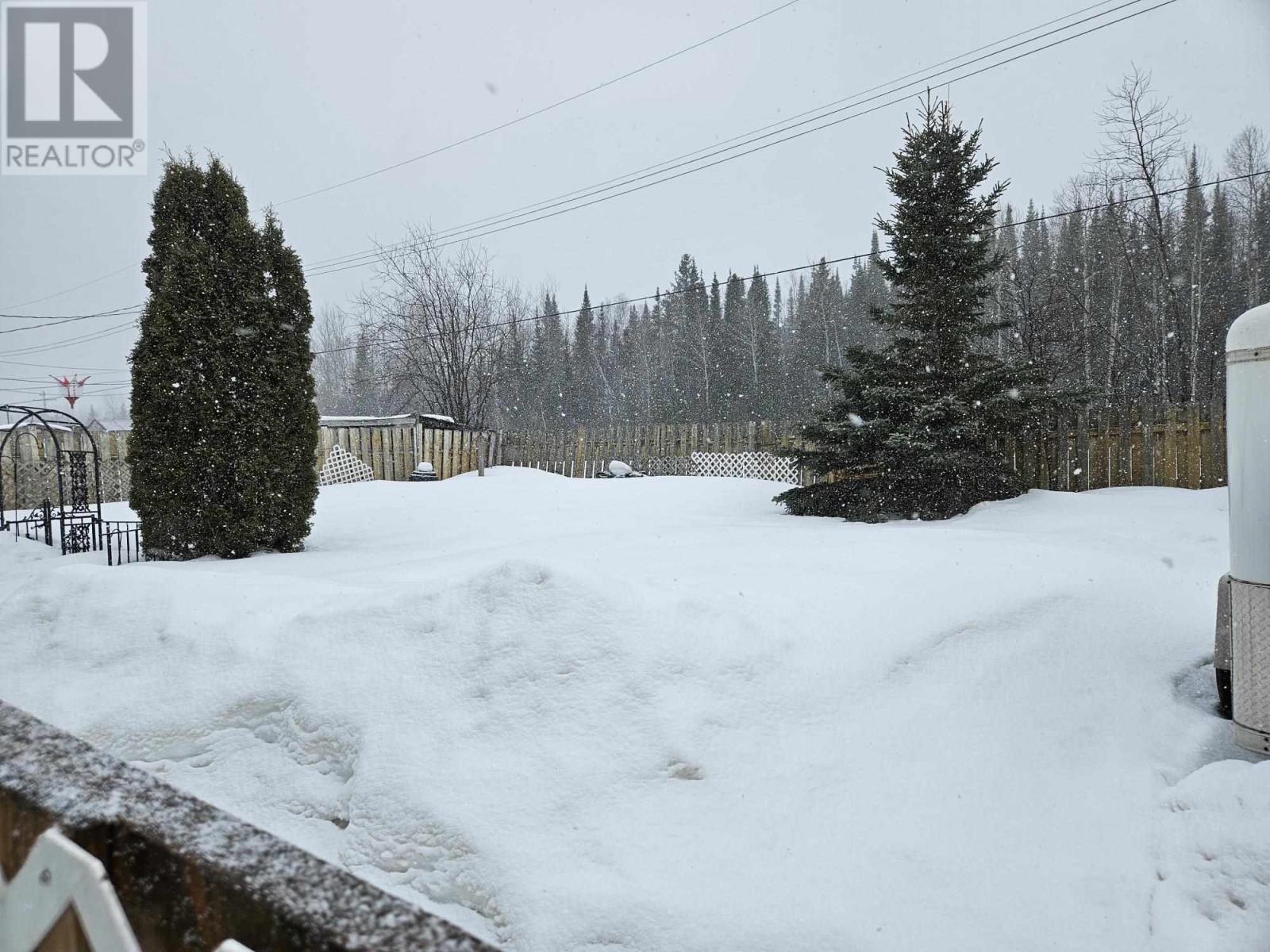 4 Fisher Ave, Manitouwadge, Ontario  P0T 2C0 - Photo 30 - TB250583