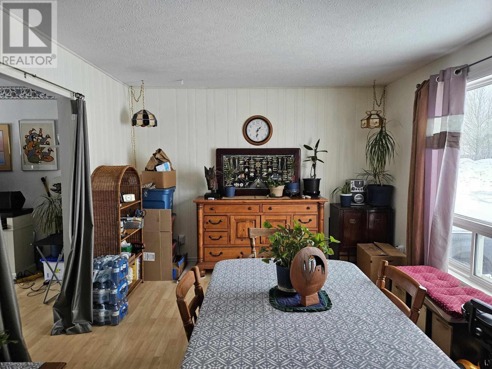 4 Fisher Ave, Manitouwadge, Ontario  P0T 2C0 - Photo 5 - TB250583