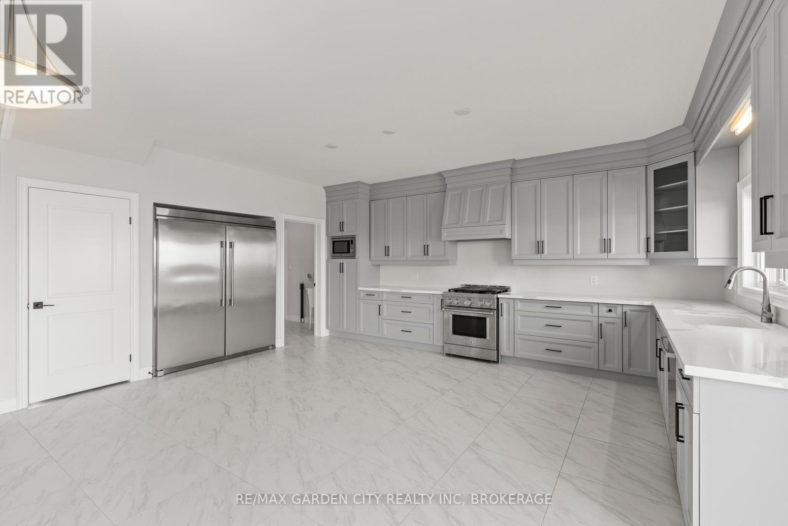 4377 Willick Road, Niagara Falls (Lyons Creek), Ontario  L2G 0Y3 - Photo 14 - X12190883