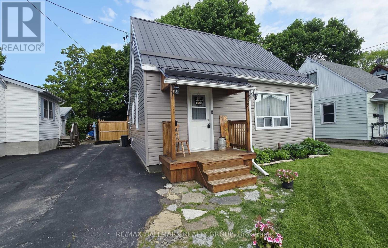 231 WILLIAM AVENUE, Renfrew, Ontario