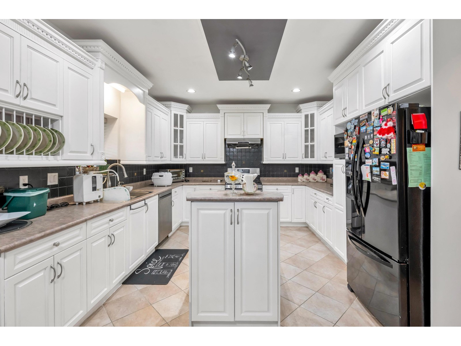 9093 141b Street, Surrey, British Columbia  V3V 8E2 - Photo 5 - R3010139